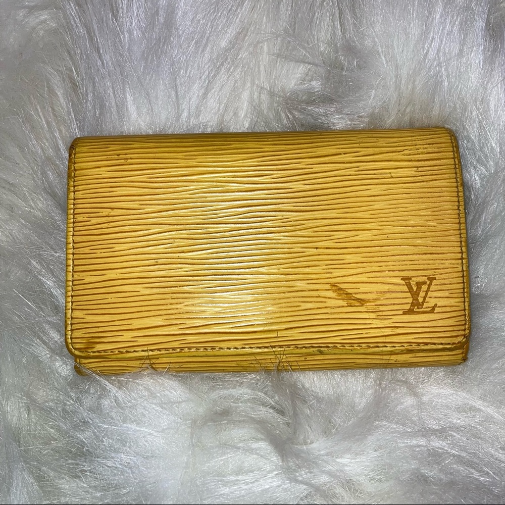 Louis Vuitton Button Wallet